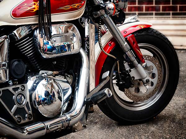 Autofficina-per-wrapping-moto-cento Autofficina-per-wrapping-moto-cento