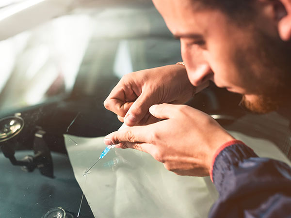 Riparazioni-di-cristalli-della-moto