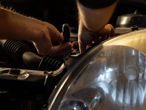 manutenzione-completa-per-il-tagliando-dell-auto